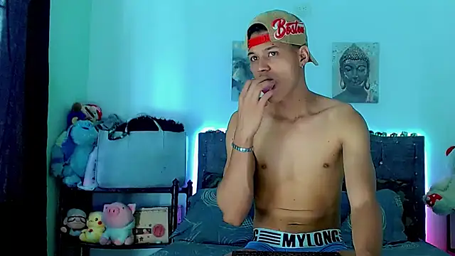 Liamscott  online show from February 11, 2026, 3:17 pm