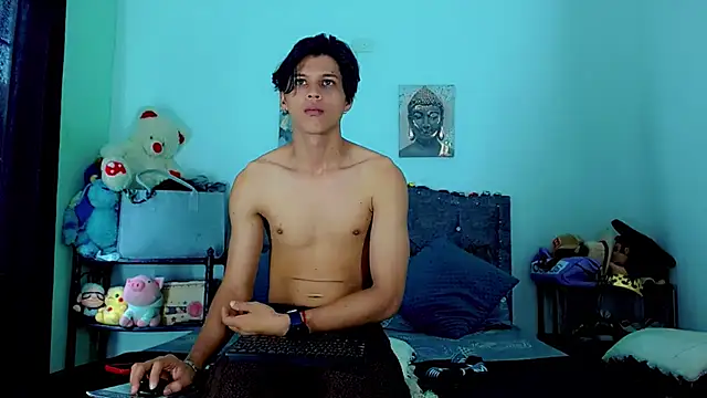 Liamscott  online show from February 12, 2026, 4:02 pm