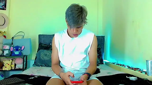 Liamscott  online show from April 11, 2026, 8:02 pm