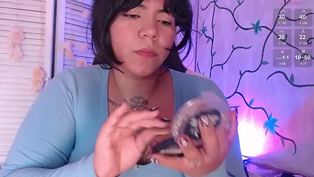 Snapshot of JulianaCastillo chatting on January 28, 2025, 5:11 am JulianaCastillo online show from January 28, 2025, 5:11 am