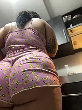 Snapshot of JulianaCastillo chatting on February 13, 2026, 10:00 am JulianaCastillo online show from February 13, 2026, 10:00 am