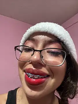 Snapshot of CoreAlejito chatting on December 21, 2025, 10:06 pm CoreAlejito online show from December 21, 2025, 10:06 pm