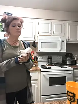 renegade vyxxen online show from December 1, 2025, 6:24 pm