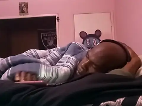 Snapshot of Blkstylion chatting on April 12, 2026, 8:03 pm Blkstylion online show from April 12, 2026, 8:03 pm