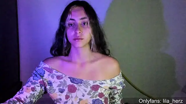 Snapshot of Liherz chatting on March 13, 2025, 4:27 am Liherz online show from March 13, 2025, 4:27 am