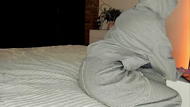 Snapshot of Rachel_Rey chatting on December 22, 2025, 6:27 pm Rachel Rey online show from December 22, 2025, 6:27 pm