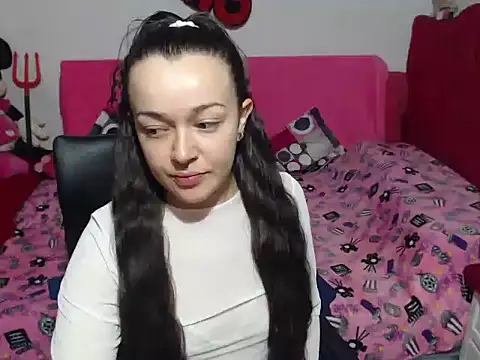 Angela 18honey online show from November 21, 2025, 2:21 am