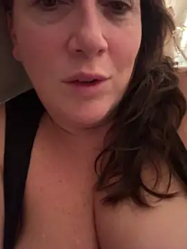 Snapshot of xsexycurvymilf chatting on January 29, 2025, 10:27 am xsexycurvymilf online show from January 29, 2025, 10:27 am