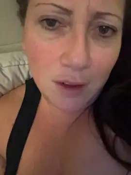 Snapshot of xsexycurvymilf chatting on February 1, 2025, 7:05 am xsexycurvymilf online show from February 1, 2025, 7:05 am