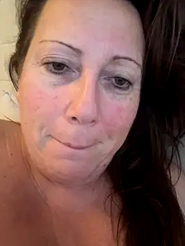 Snapshot of xsexycurvymilf chatting on November 27, 2025, 8:16 am xsexycurvymilf online show from November 27, 2025, 8:16 am