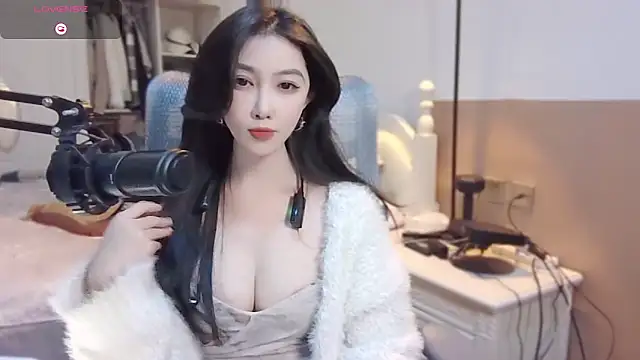 Snapshot of vyizh- chatting on December 9, 2024, 5:29 am vyizh- online show from December 9, 2024, 5:29 am