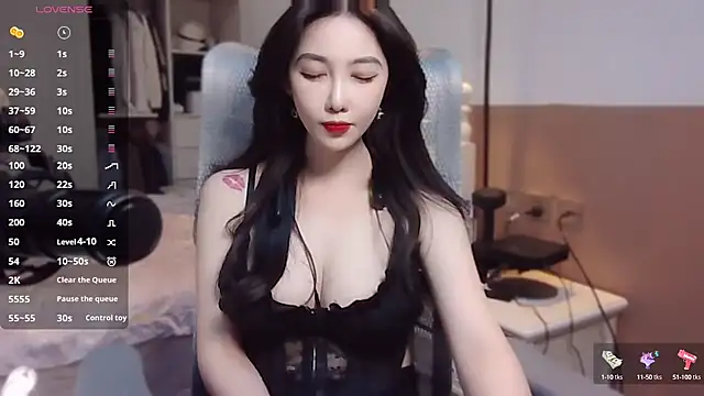 Snapshot of vyizh- chatting on December 27, 2024, 8:13 am vyizh- online show from December 27, 2024, 8:13 am