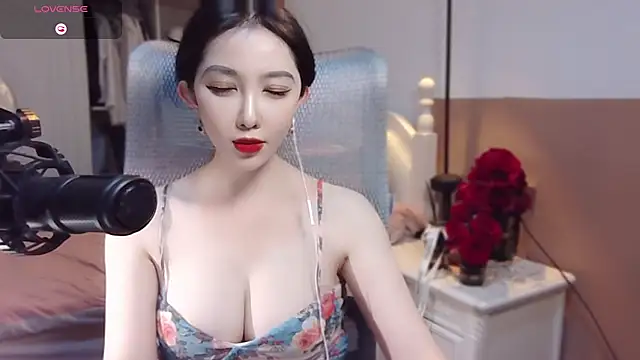 Snapshot of vyizh- chatting on January 12, 2025, 1:48 pm vyizh- online show from January 12, 2025, 1:48 pm