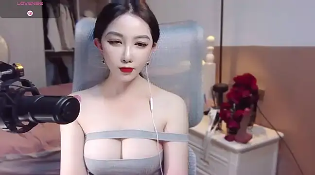 Snapshot of vyizh- chatting on January 14, 2025, 9:13 am vyizh- online show from January 14, 2025, 9:13 am