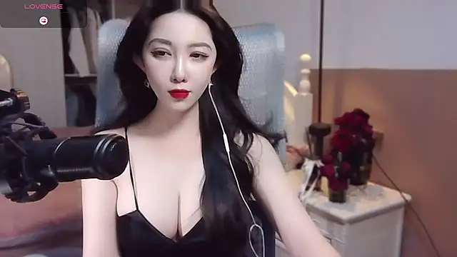 Snapshot of vyizh- chatting on January 15, 2025, 1:52 pm vyizh- online show from January 15, 2025, 1:52 pm