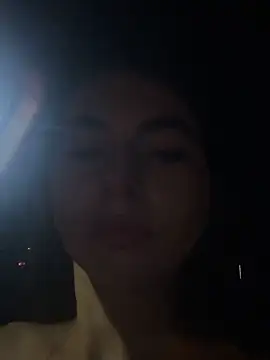 Snapshot of Coralinee_01 chatting on December 21, 2025, 12:51 am Coralinee 01 online show from December 21, 2025, 12:51 am