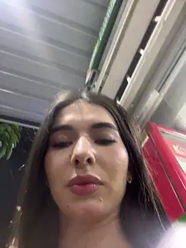 Snapshot of Coralinee_01 chatting on February 23, 2026, 11:35 pm Coralinee 01 online show from February 23, 2026, 11:35 pm