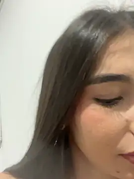 Snapshot of Coralinee_01 chatting on February 28, 2026, 12:22 am Coralinee 01 online show from February 28, 2026, 12:22 am