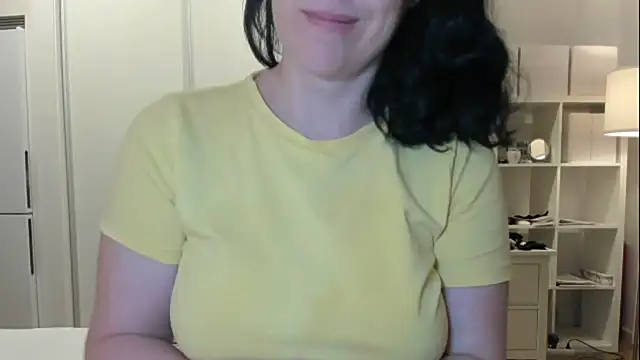 Snapshot of emmita69_ chatting on October 11, 2025, 5:17 am emmita69  online show from October 11, 2025, 5:17 am