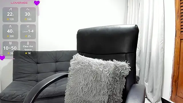 Snapshot of MerySummer chatting on February 19, 2026, 6:37 pm MerySummer online show from February 19, 2026, 6:37 pm