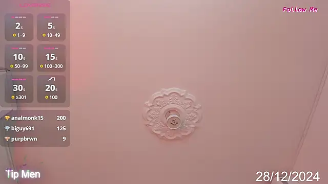 Snapshot of Karoline_Marin chatting on December 28, 2024, 5:46 pm Karoline Marin online show from December 28, 2024, 5:46 pm