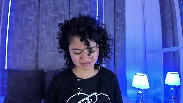 Amareto  online show from March 7, 2025, 2:45 pm