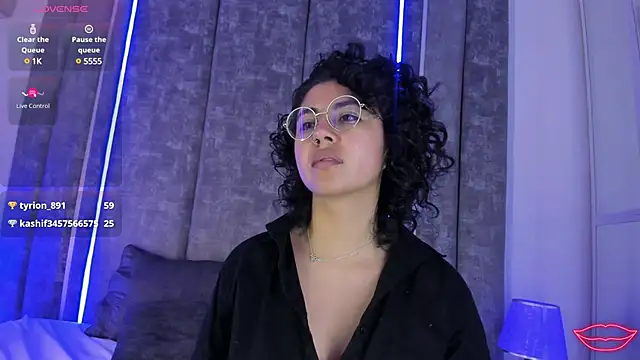 Amareto  online show from March 17, 2025, 2:45 pm