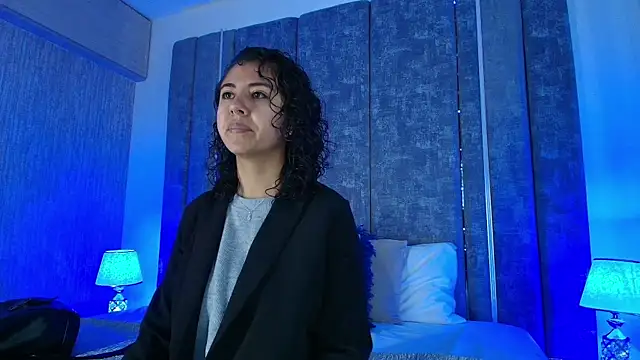 Amareto  online show from September 20, 2025, 12:17 pm