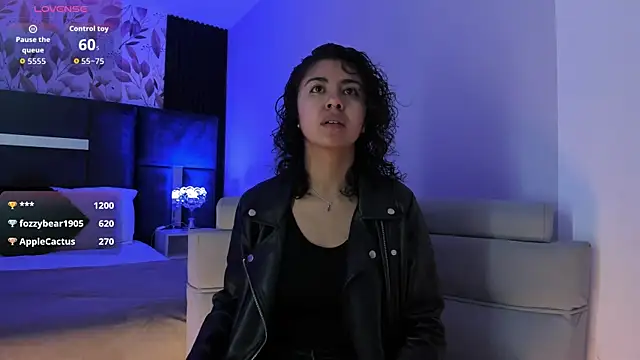 Amareto  online show from October 4, 2025, 11:52 am