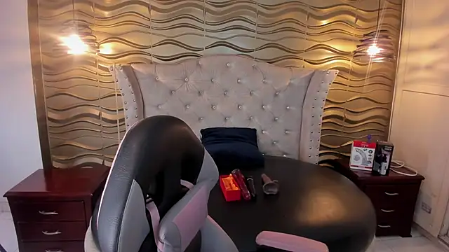 Andreita Jones online show from September 14, 2025, 11:53 am