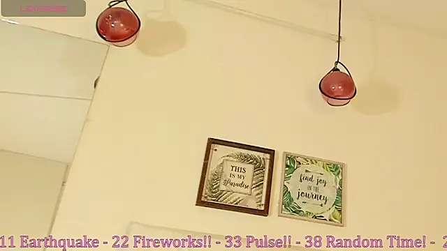 Snapshot of caryn_johnson chatting on December 15, 2025, 11:36 am caryn johnson online show from December 15, 2025, 11:36 am