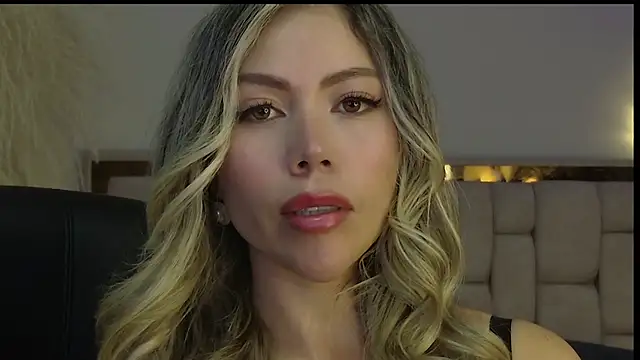 Ammy Castro online show from February 25, 2026, 9:24 pm