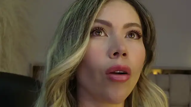 Ammy Castro online show from March 12, 2026, 9:32 pm