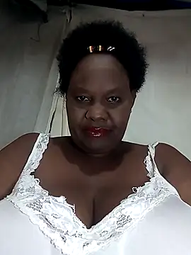 Snapshot of Afriqmom chatting on June 27, 2026, 10:04 pm Afriqmom online show from June 27, 2026, 10:04 pm