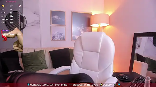 kira moon   online show from January 29, 2025, 8:25 pm