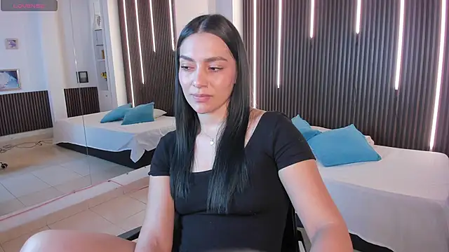 carina rossi online show from September 18, 2025, 12:40 pm