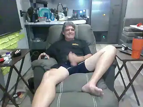 Snapshot of lateniter chatting on November 5, 2025, 1:05 am lateniter online show from November 5, 2025, 1:05 am