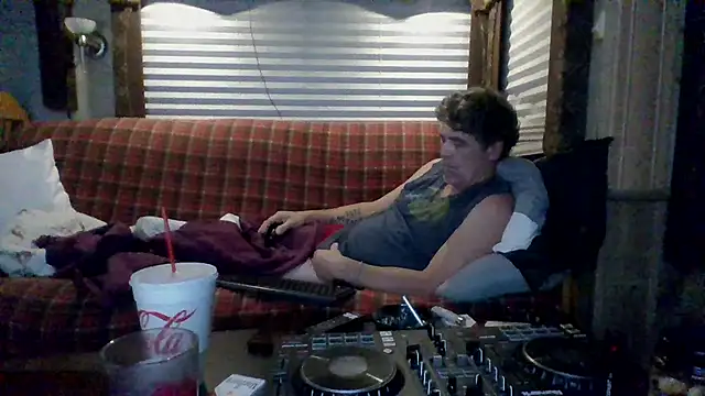 Snapshot of lateniter chatting on November 29, 2025, 11:13 am lateniter online show from November 29, 2025, 11:13 am