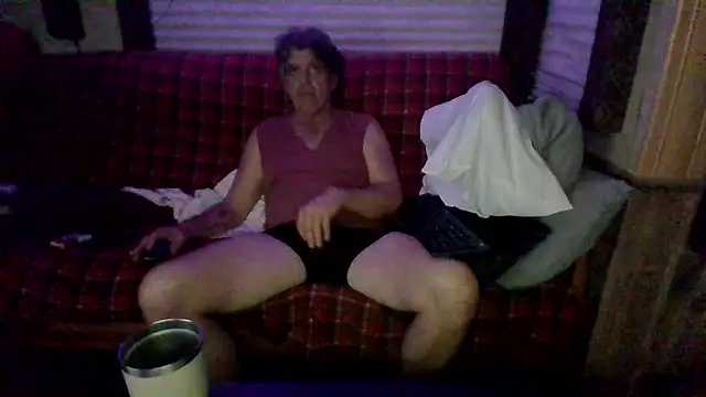 Snapshot of lateniter chatting on December 21, 2025, 8:21 am lateniter online show from December 21, 2025, 8:21 am