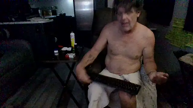 Snapshot of lateniter chatting on January 6, 2026, 12:31 pm lateniter online show from January 6, 2026, 12:31 pm