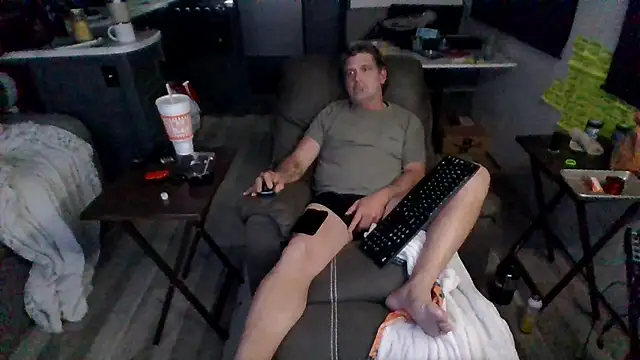 Snapshot of lateniter chatting on February 18, 2026, 6:31 am lateniter online show from February 18, 2026, 6:31 am