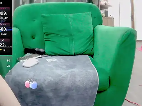 Snapshot of nina9384 chatting on February 12, 2025, 10:37 pm nina9384 online show from February 12, 2025, 10:37 pm