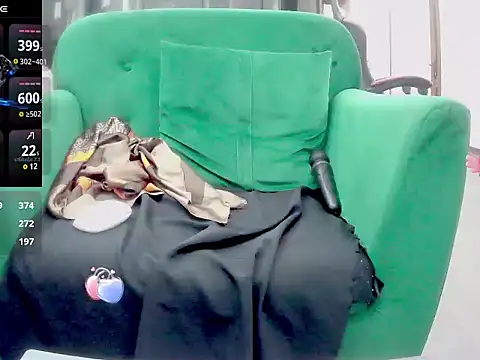 Snapshot of nina9384 chatting on February 14, 2025, 4:41 pm nina9384 online show from February 14, 2025, 4:41 pm