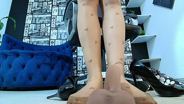 Agata-Moon online show from December 17, 2025, 12:05 am