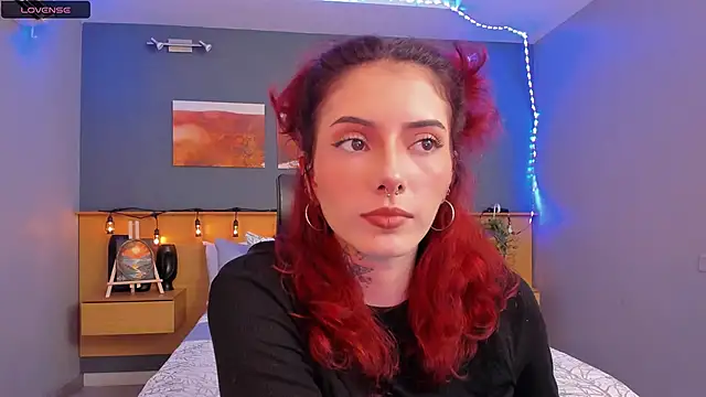 LiliJones  online show from January 29, 2025, 5:13 pm