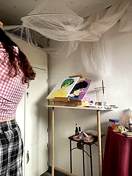 LiliJones  online show from September 30, 2025, 4:56 pm