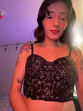 LiliJones  online show from February 9, 2026, 4:11 pm