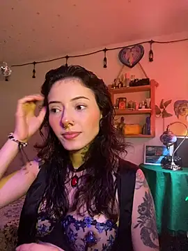 LiliJones  online show from February 20, 2026, 1:33 pm