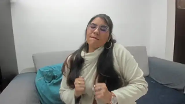 Luna Dumont online show from January 8, 2026, 11:12 am