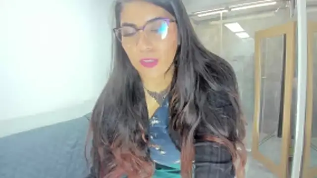 Luna Dumont online show from February 18, 2026, 11:06 am